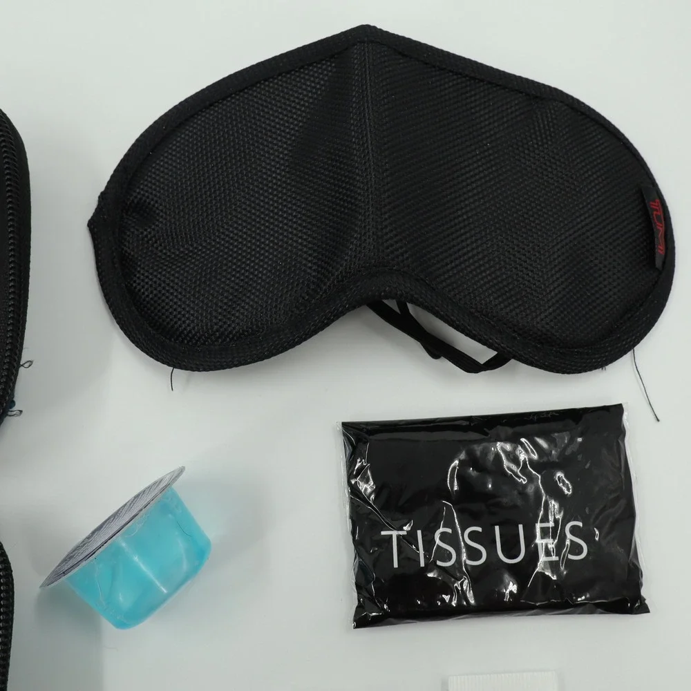 Tumi Delta Airlines Amenity Kit Navy Blue‎ Hardshell Case Kiehls Skincare Set